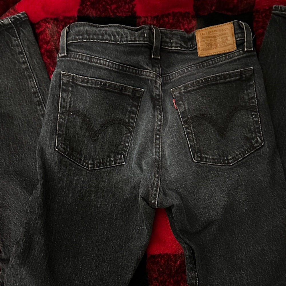 Levi's women’s Dark Gray wedgie Straight Jeans